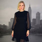👗✨ Czarna sukienka z cekinami, przezroczyste rękawy w kształcie balonów, falbanki u dołu, metalowe pierścienie — elegancka, kobieca, wyrafinowana 👗