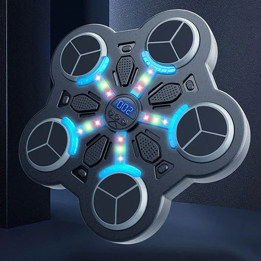 Музикална боксова игра с мишена на стената