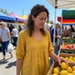 Top damski z dekoltem w serek i koronkowym wykończeniem – w stylu boho, talią empire, rękawem 3/4 🌼
