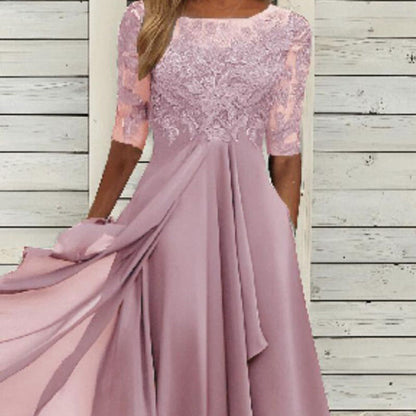 Elegancka, haftowana sukienka koktajlowa o luźnym kroju