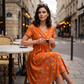 👗Sukienka damska z dekoltem w szpic, kwiatowym wzorem i skręcaną talią✨