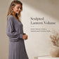 👗✨ Elegancka sukienka maxi z dekoltem w kształcie litery V, bufiastymi rękawami i rozcięciem z boku — dostępna w kolorze szarym, czarnym i zielonym — lekka i delikatna 👗
